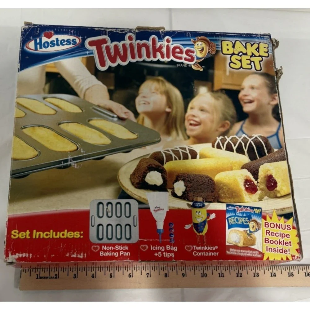 New Hostess Twinkies‎ Brand 2006 Novelty Mini Cakes Bake Set #91342 Vintage